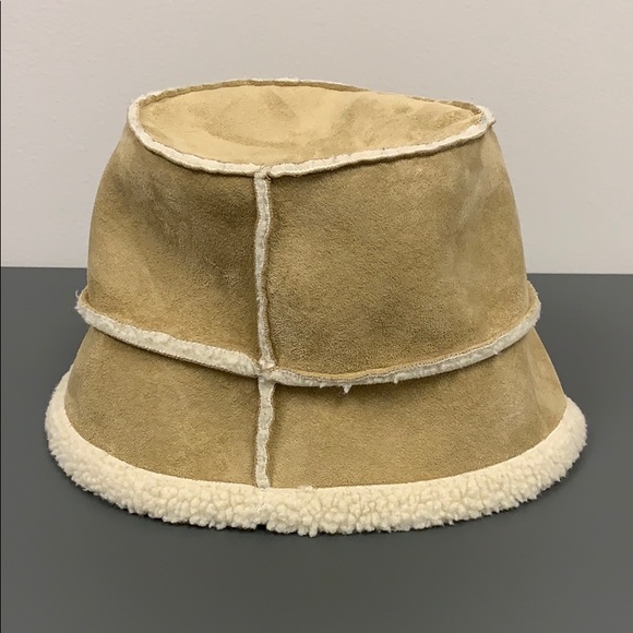 Accessories - Tan and beige hat
